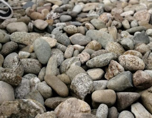Галька речная пестрая (20-40 мм.)  купить в Ульяновске от производителя, без посредников